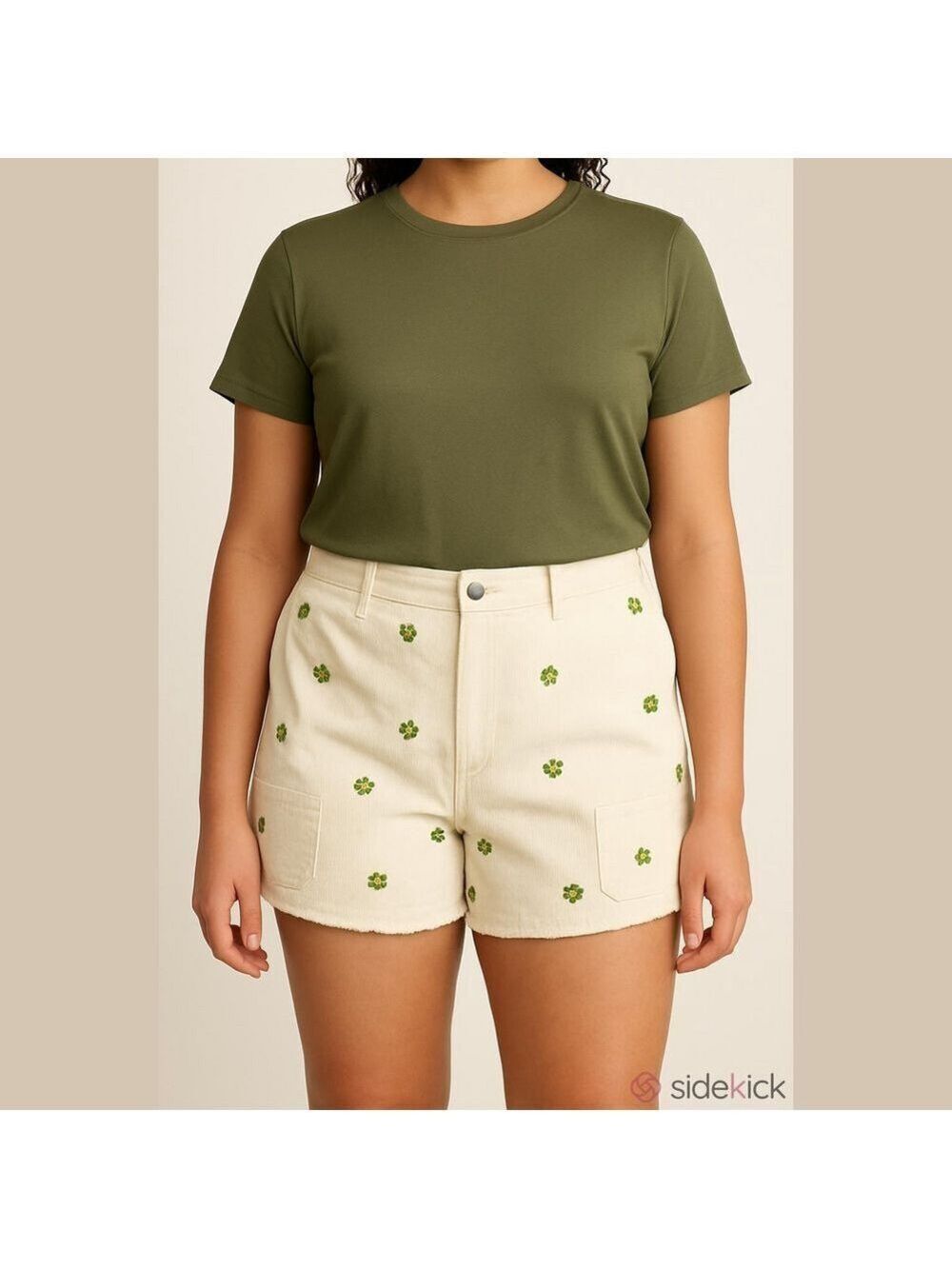 Embroidered Daisy Corduroy Women's Shorts – Off White 1X